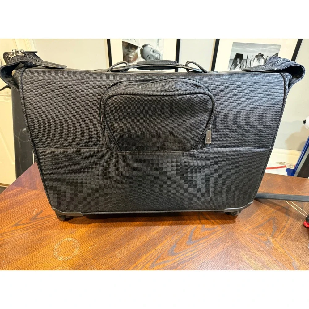 Hartmann Black Rolling Garment Bag Suit Travel Bag‎ with Wheels
